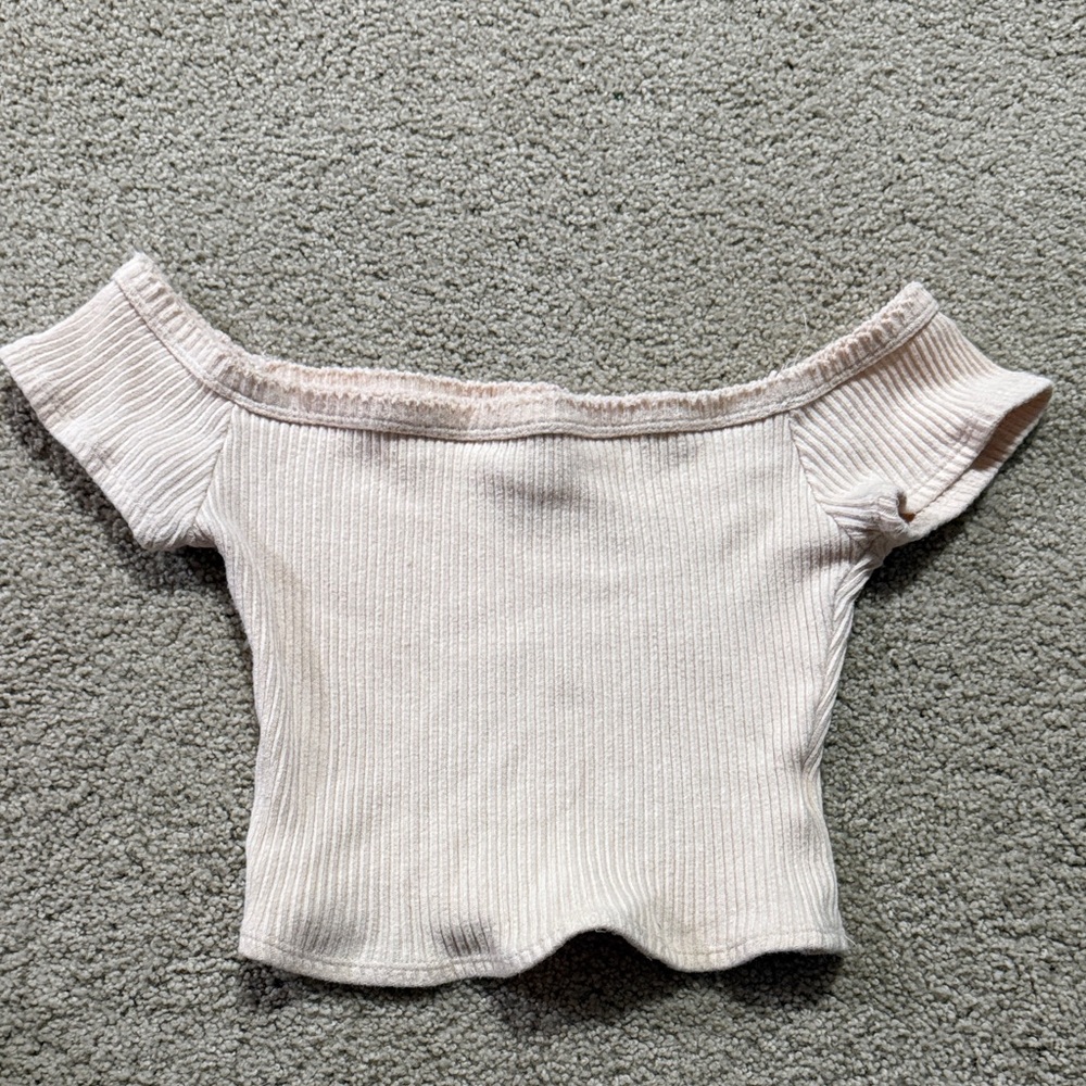 Urban Outfitters Off-Shoulder Ribbed Top in Cream